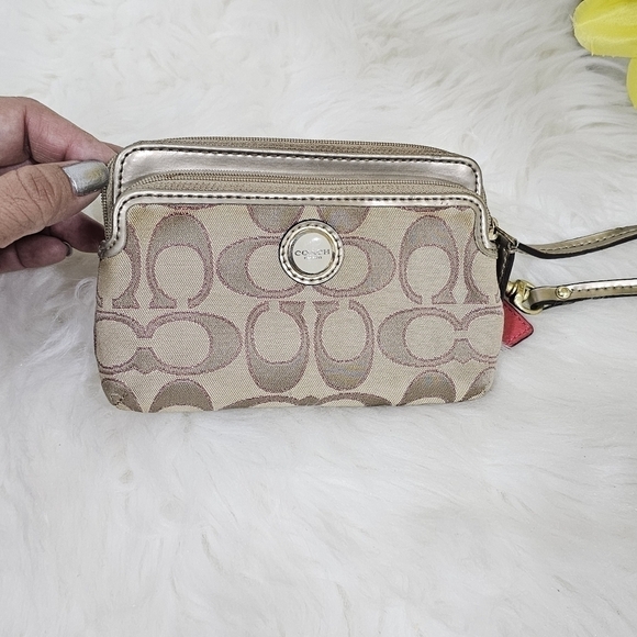 Coach wristlet monogram  tan color - Picture 7 of 11